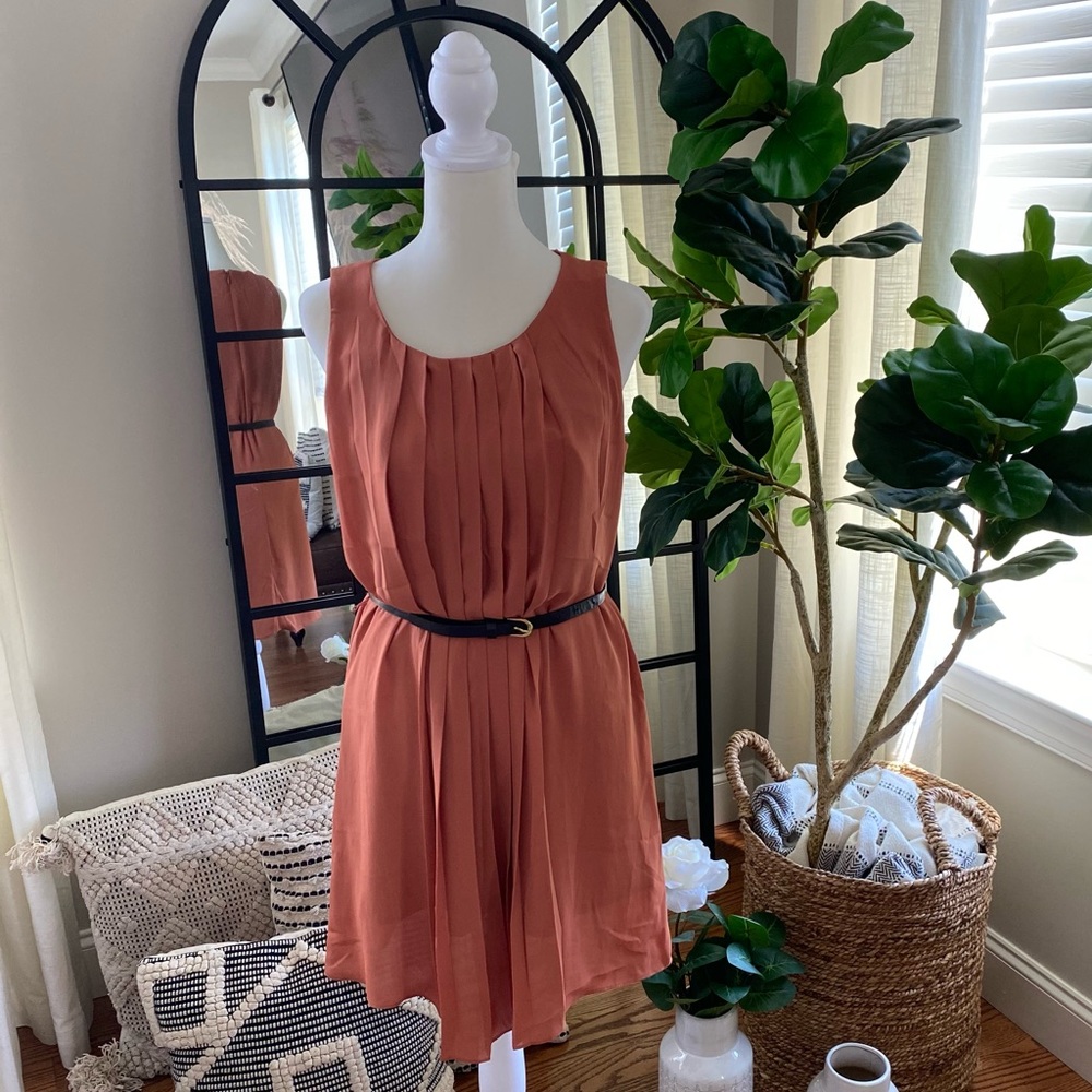 Forever 21 orange pleated shift dress size small